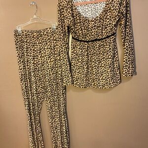 Leopard Print Women's pajamas Pants & Top Set medium - Tan/Black
